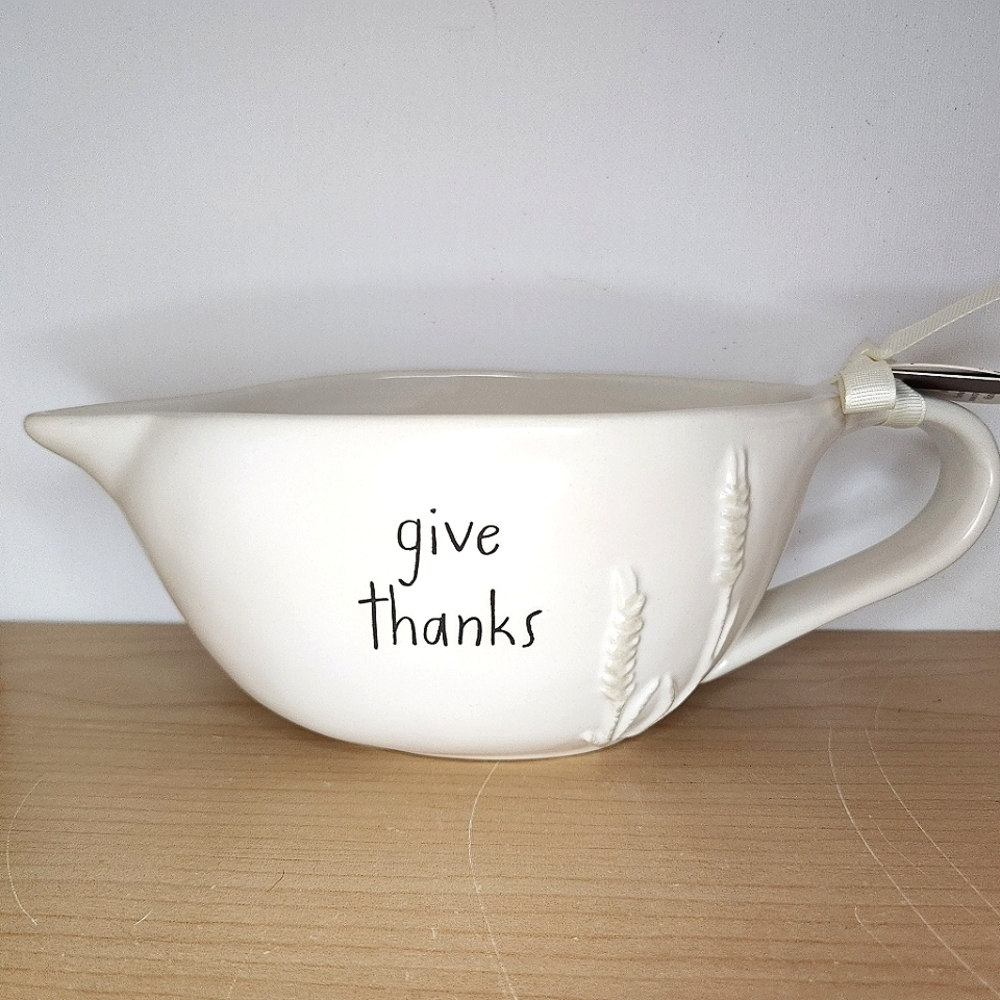 🆕️ Rae Dunn Give Thanks Gravy Boat